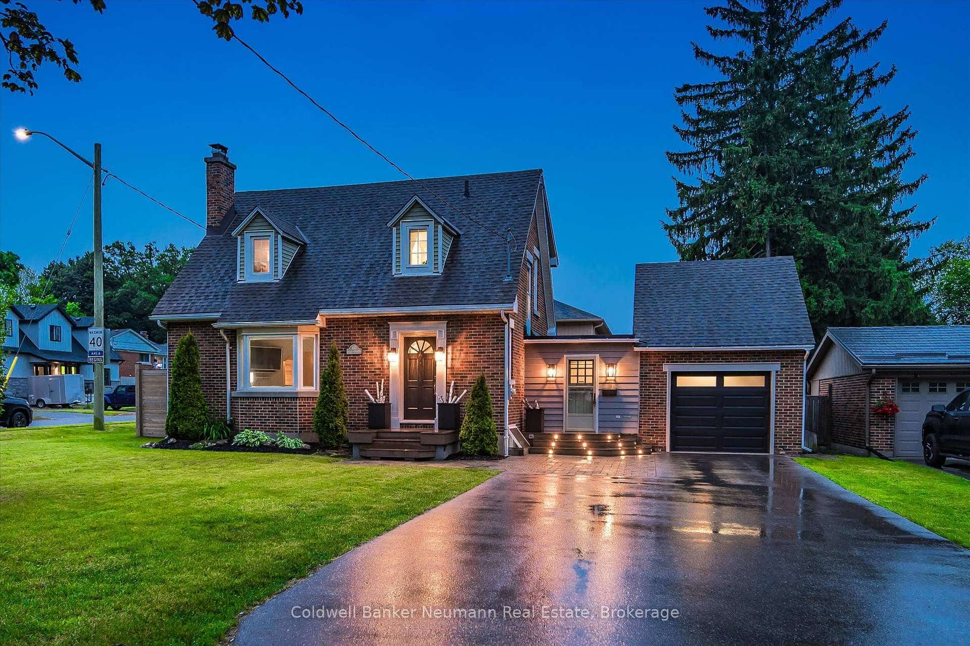 331 Main Street, Cambridge, ON N1R 1Y4