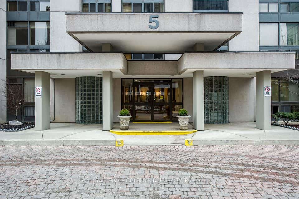 5 Kenneth Avenue #1003, Toronto, ON M2N 6M7