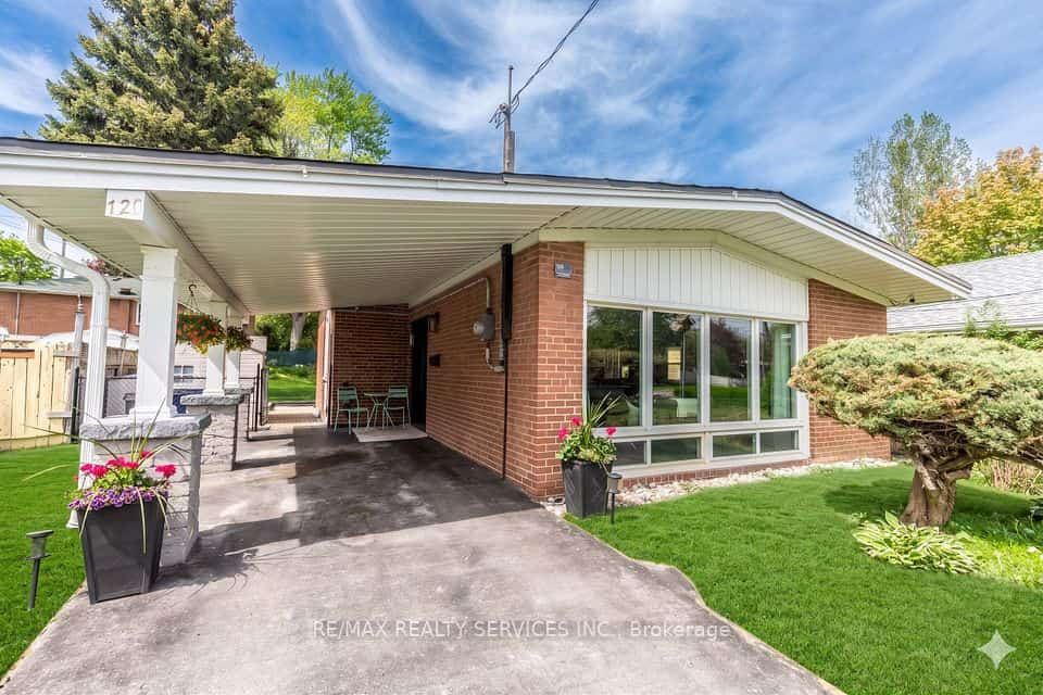 126 Roebuck Drive, Toronto, ON M1K 2H8