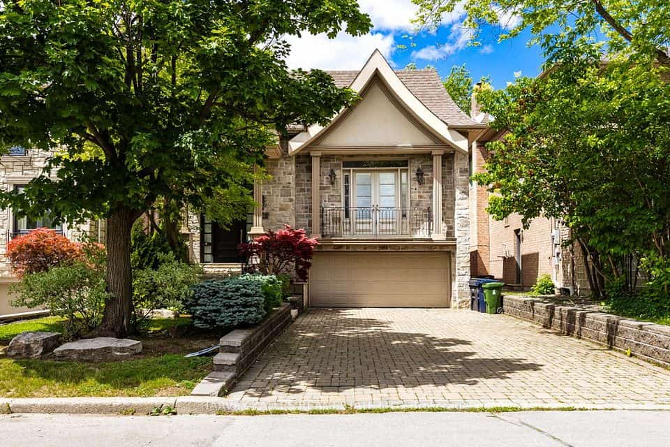 562 Bedford Park Avenue, Toronto, ON M5M 1K3