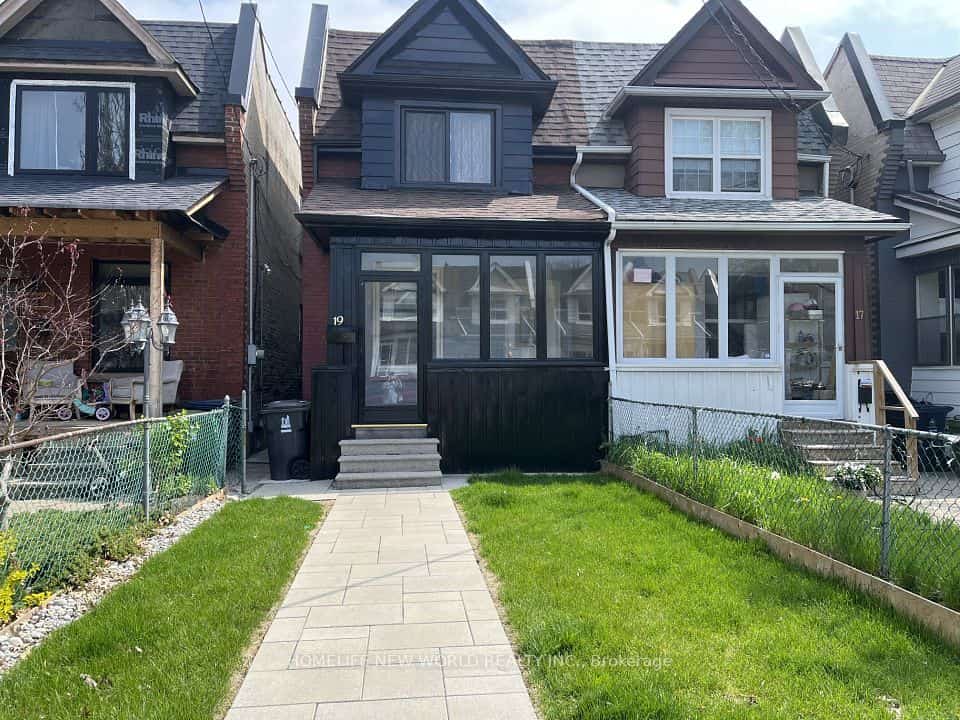 19 Britannia Avenue, Toronto, ON M6N 3T6