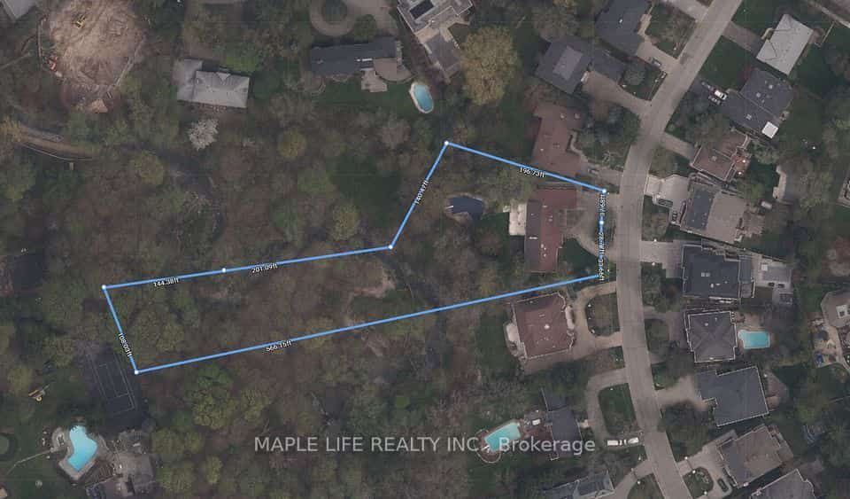 16 Brian Cliff Drive, Toronto, ON M3B 2G2