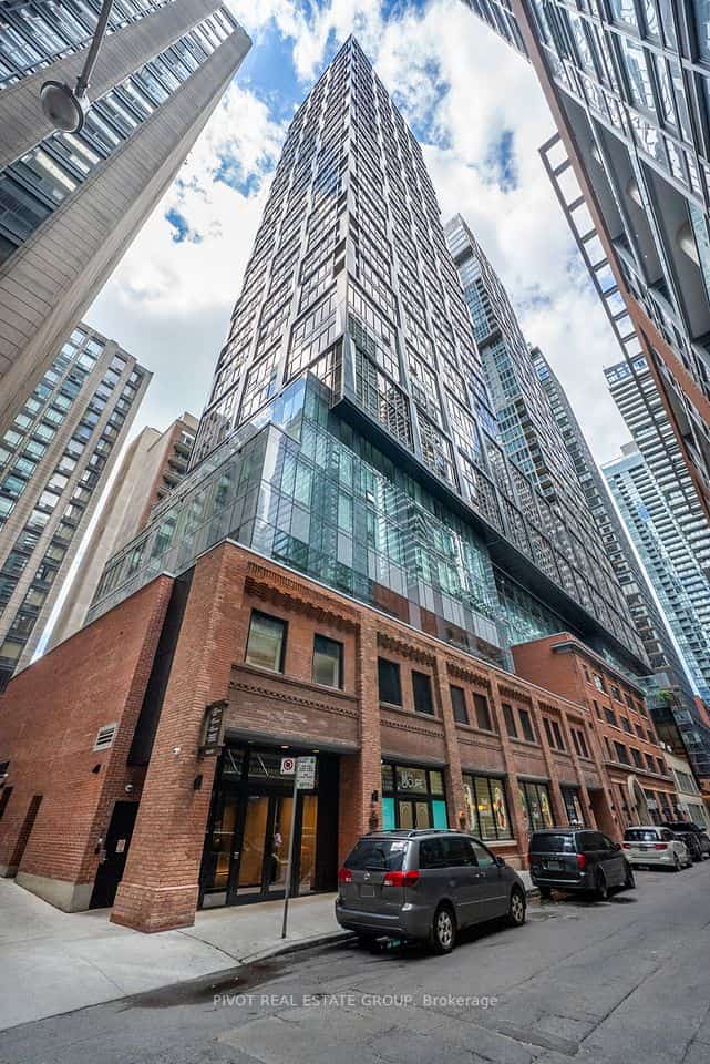 15 Mercer Street #1206, Toronto, ON M5V 0T8