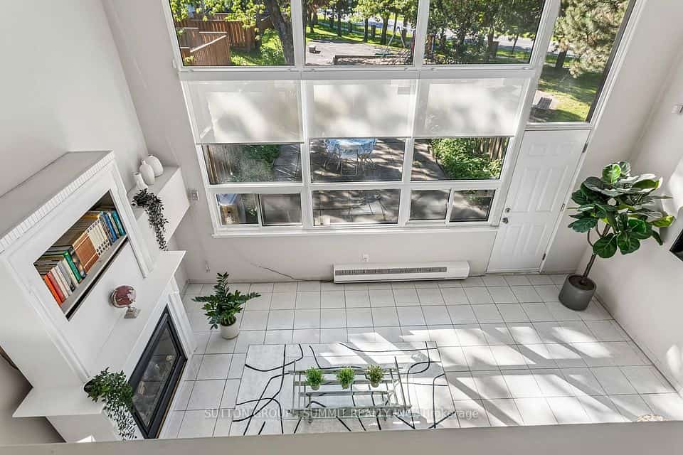 180 Mississauga Valley Boulevard, Mississauga