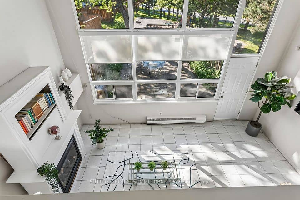 180 Mississauga Valley Boulevard, Mississauga