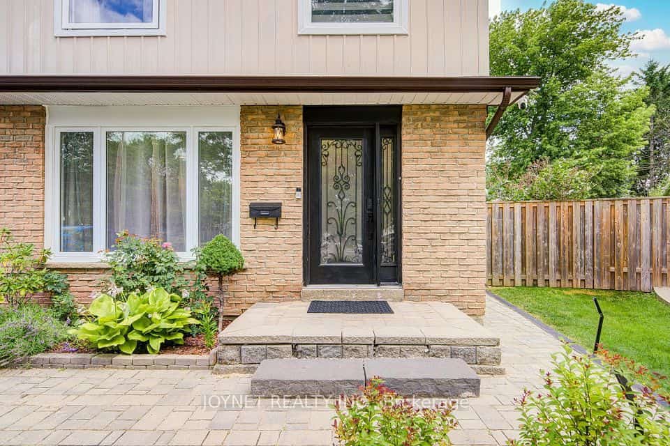 3027 Glace Bay Road, Mississauga, ON L5N 2J9