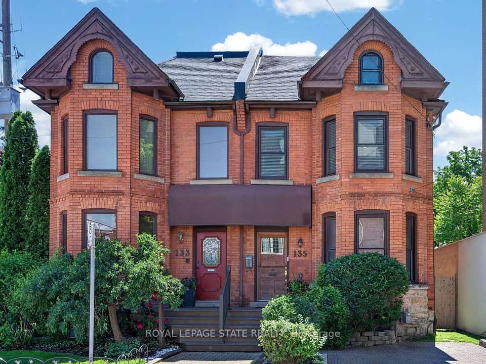 135 Catharine Street S, Hamilton, ON L8N 2J6