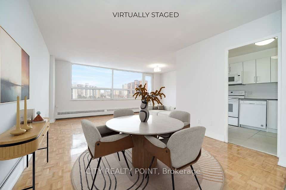 6200 Bathurst Street #310, Toronto, ON M2R 2A3