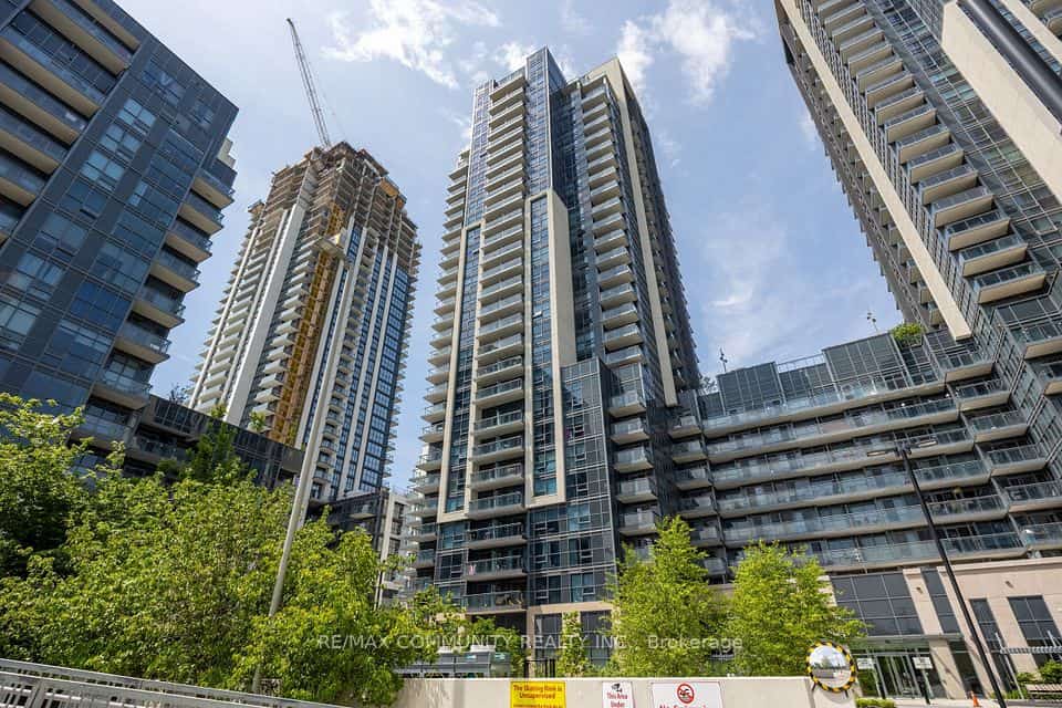 20 Meadowglen Place #429, Toronto, ON M1G 0A9