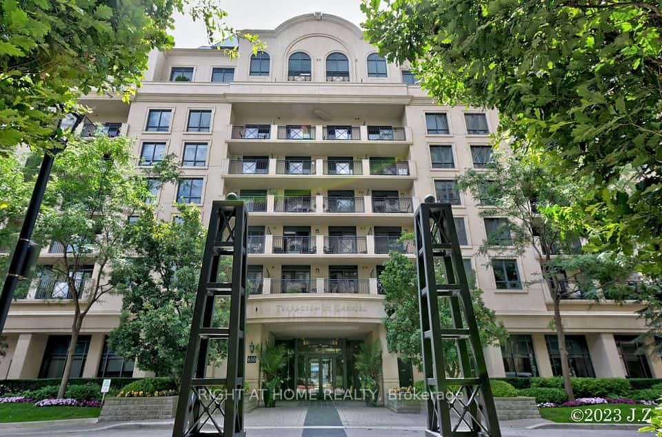 650 Sheppard Avenue E #PH15, Toronto, ON M2K 1B7