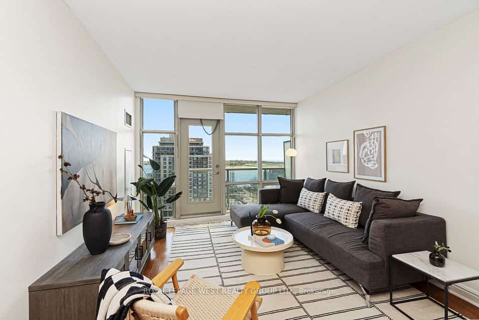 35 Mariner Terrace #1510, Toronto, ON M5V 3V9