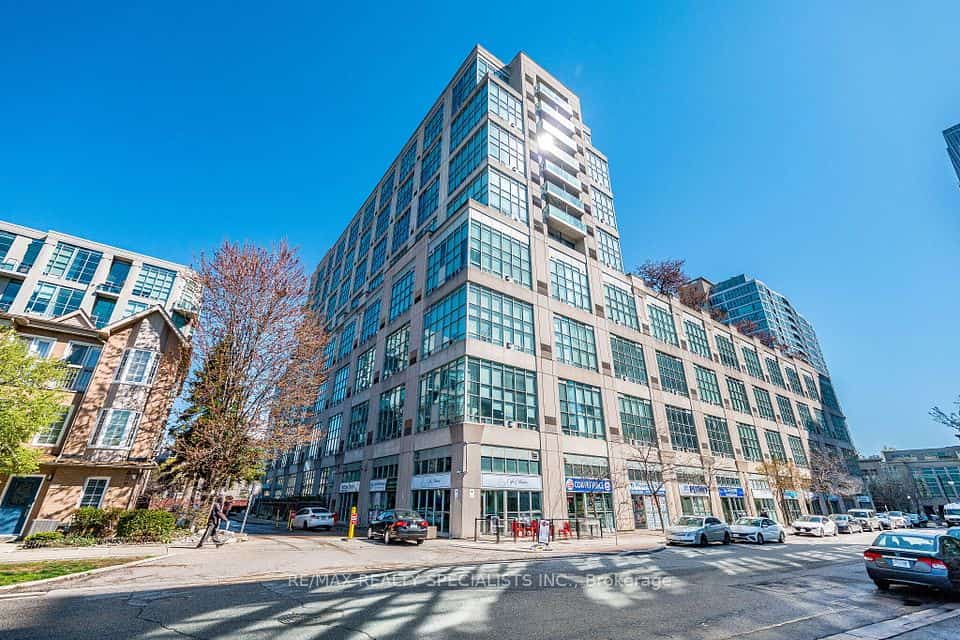 250 Manitoba Street #838, Toronto, ON M8Y 4G8
