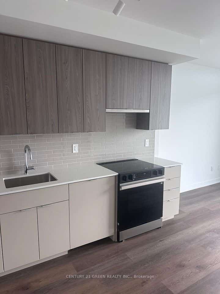 2075 Lakeshore Road #2211, Burlington, ON L7R 0H3