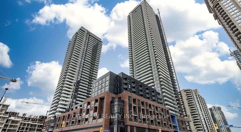 430 Square One Drive #3806, Mississauga, ON L5B 0L6