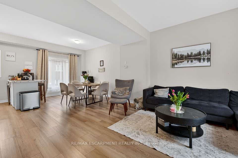 19 Picardy Drive #13, Hamilton, ON L8J 0M7
