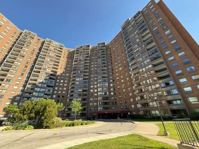 625 The West Mall #1706, Toronto, ON M9C 4W9