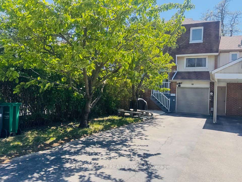 18 Peterson Court, Brampton, ON L6Z 1K6