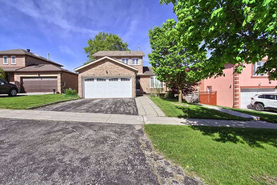 3 Tower Court, Bradford West Gwillimbury, ON L3Z 2V2