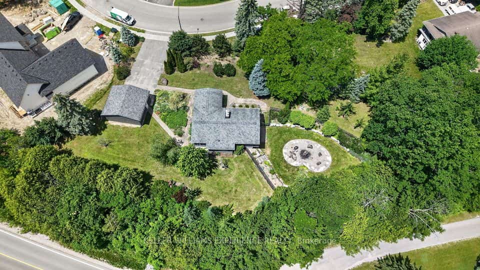 68 Royal Oak Drive, Barrie, ON L4N 7S5
