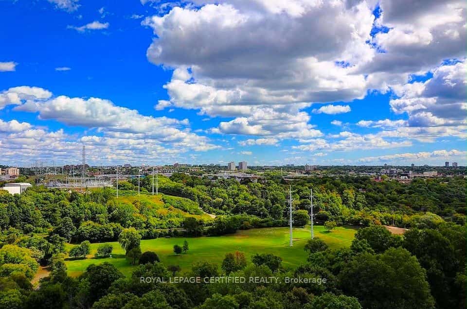 5 Shady Golfway #1610, Toronto, ON M3C 3A5