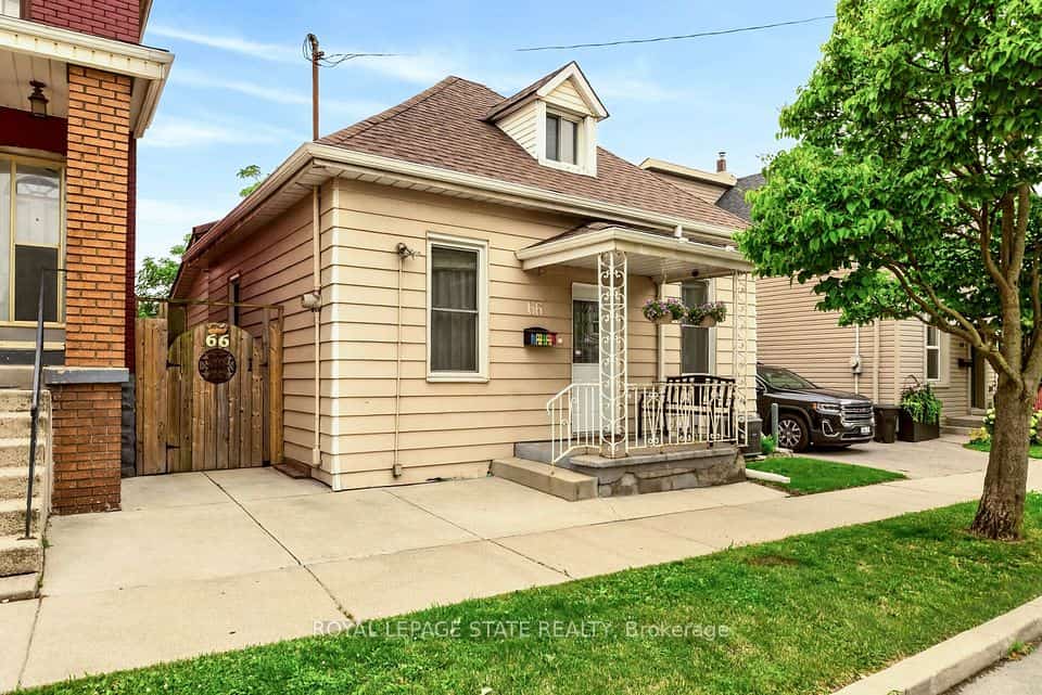 66 Beechwood Avenue, Hamilton, ON L8L 2S4