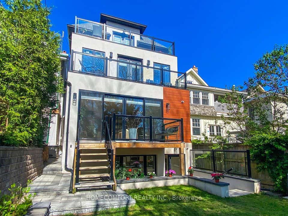 70 Bellefair Avenue, Toronto, ON M4L 3T8