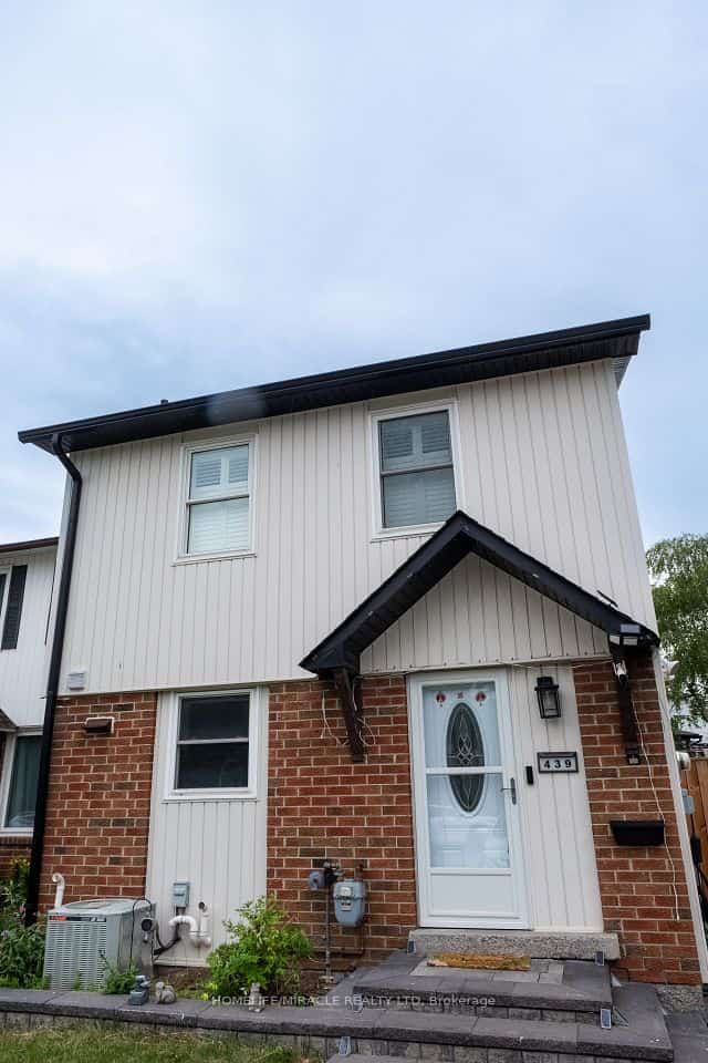 439 Bristol Crescent, Oshawa, ON L1J 6M4