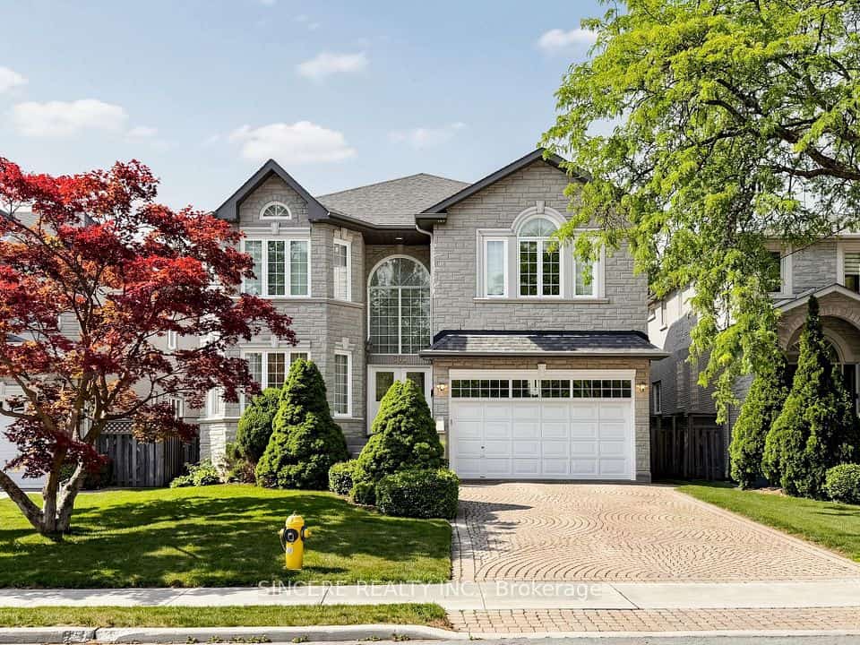 300 Parkview Avenue, Toronto, ON M2N 3Z4