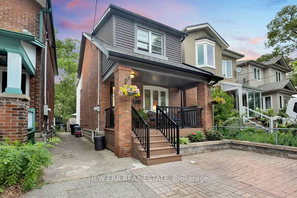 8 Page Avenue, Toronto, ON M6S 2P5