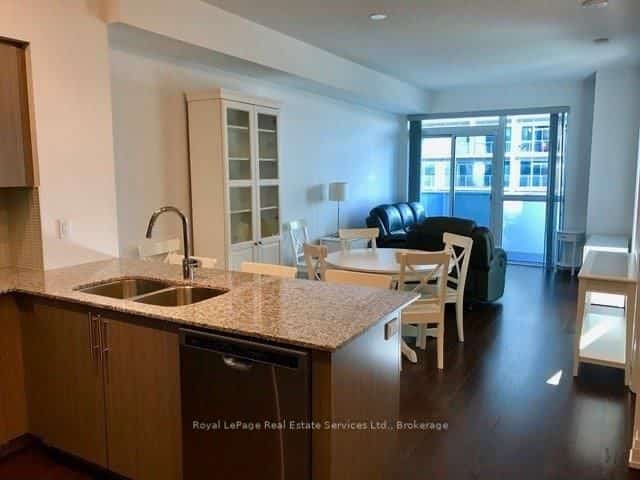 65 Speers Road #907, Oakville, ON L6K 0J1