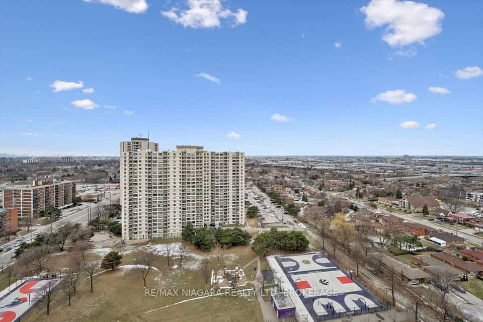 340 Dixon Road #2306, Toronto, ON M9R 1T1