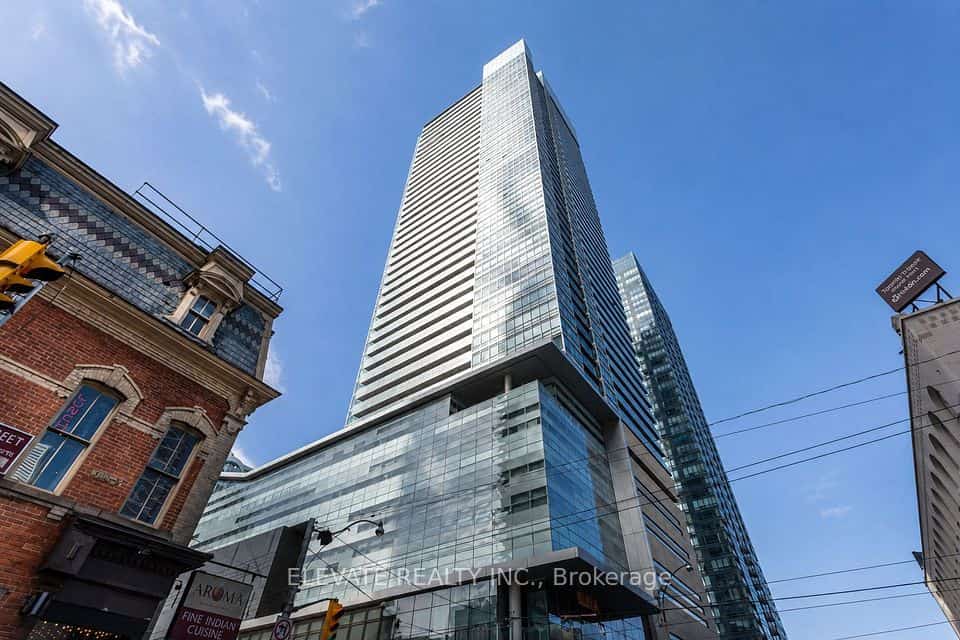 80 John Street #1801, Toronto, ON M5V 3X4