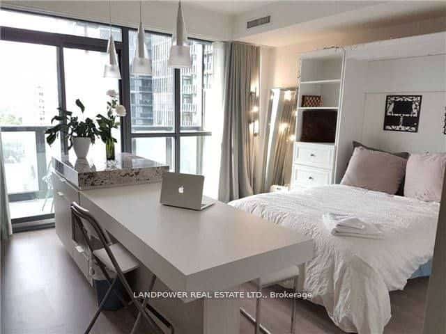101 Charles Street E #1607, Toronto, ON M4Y 0A9