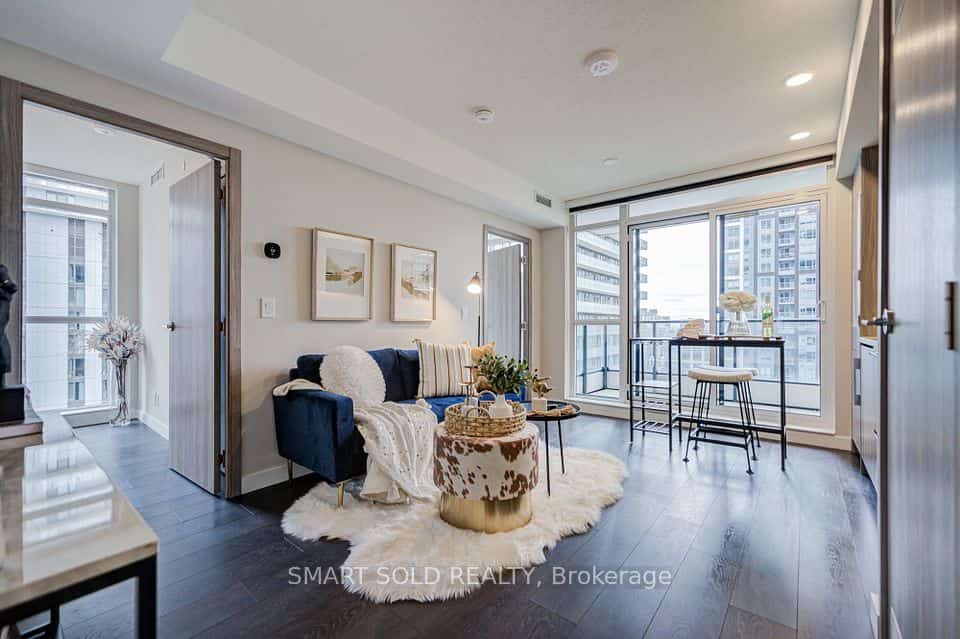 Central Condos, Toronto