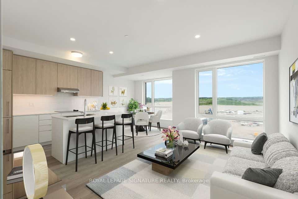 67 Saigon Drive #301, Richmond Hill, ON L4S 0P4