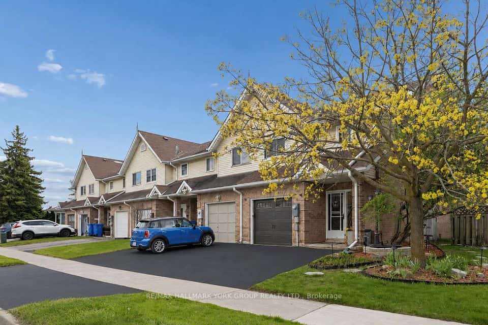 29 Biscayne Boulevard, Georgina, ON L4P 2R4