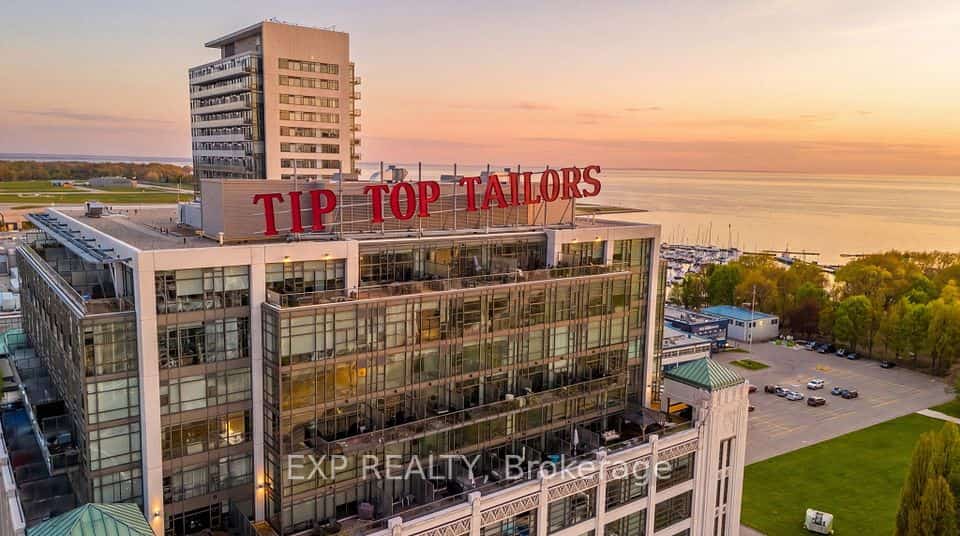 637 Lake Shore Boulevard W #301, Toronto, ON M5V 3J6