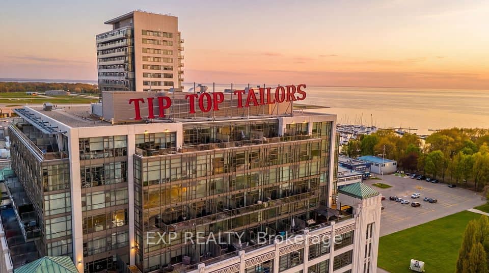 637 Lake Shore Boulevard W, Toronto