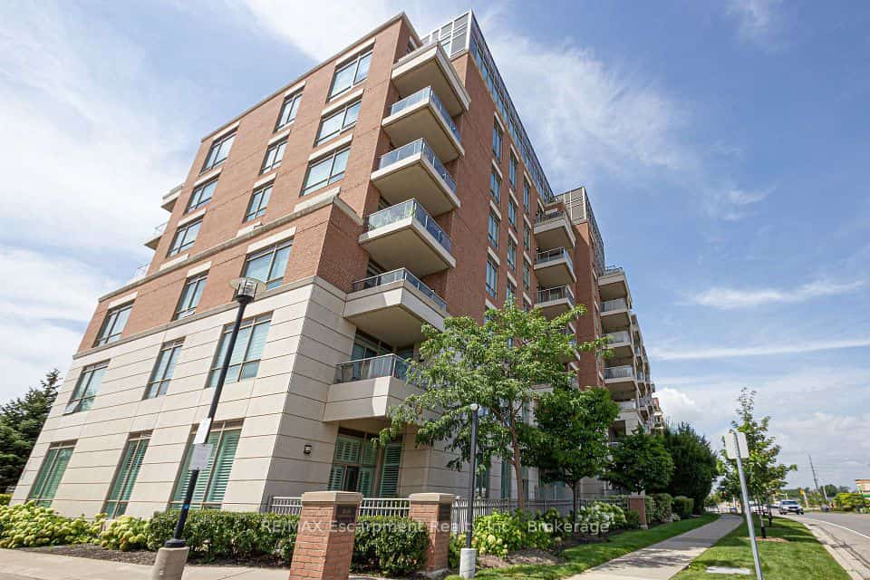 2470 Prince Michael Drive #210, Oakville, ON L6H 0G9
