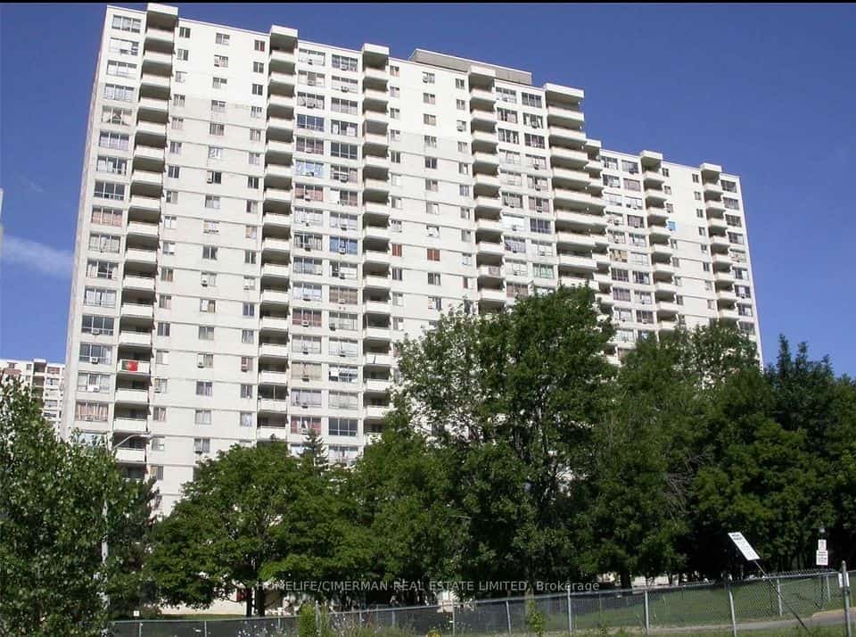 320 Dixon Road #709, Toronto, ON M9R 1S8