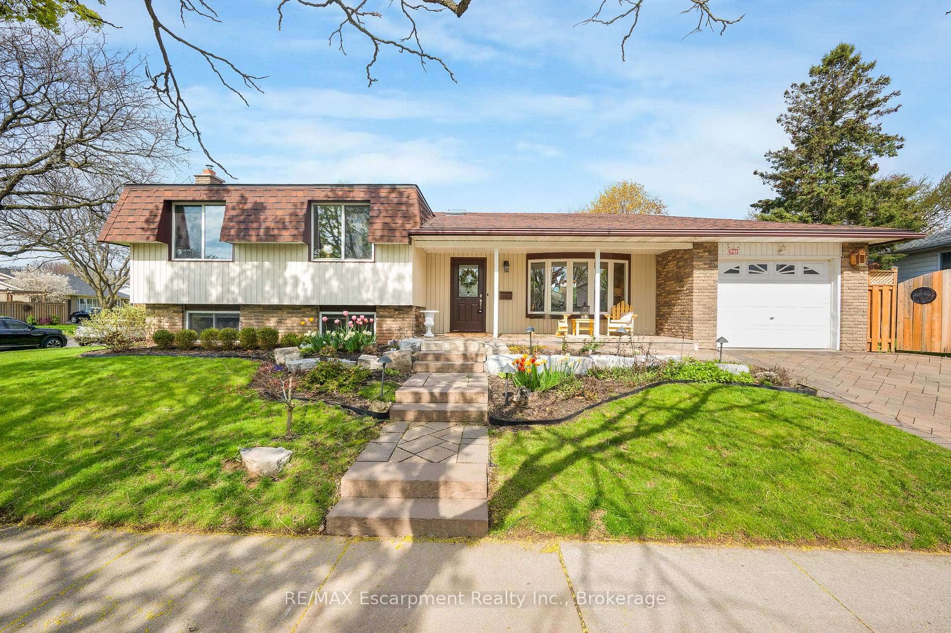 4271 Longmoor Drive, Burlington, ON L7L 5A4