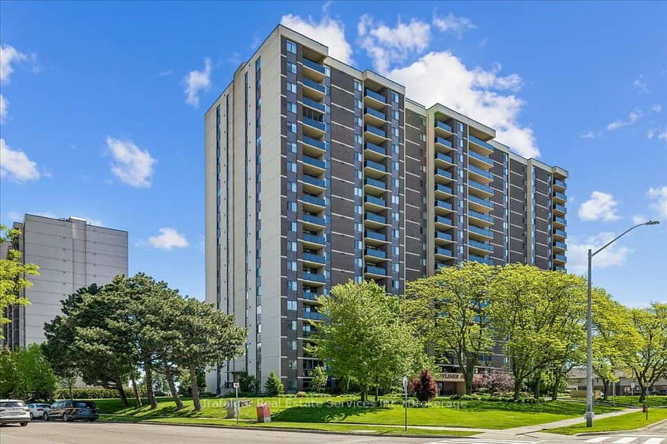 301 Frances Avenue #709, Hamilton, ON L8E 3W6