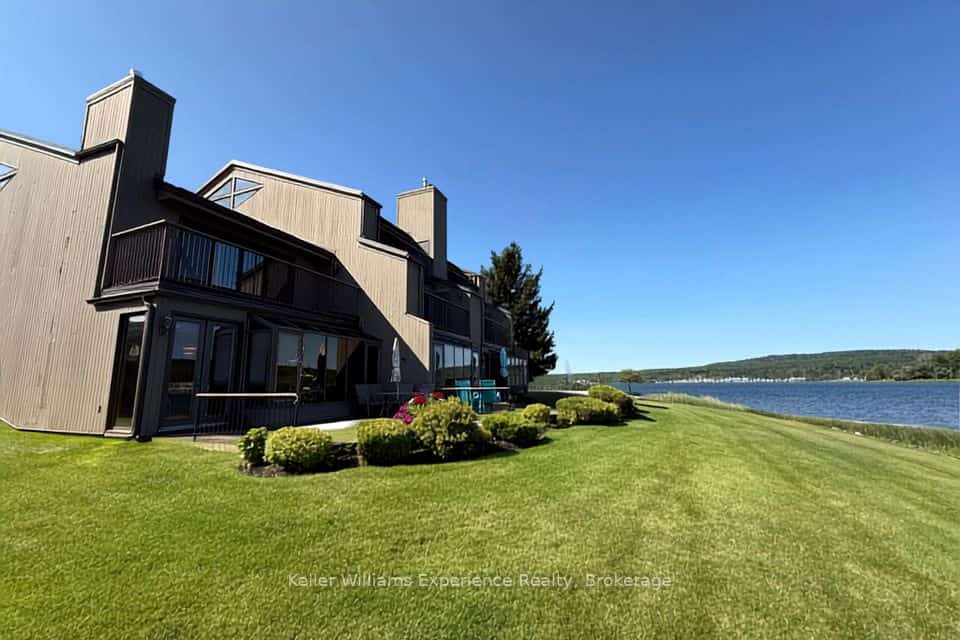 8 Beck Boulevard, Penetanguishene, Penetanguishene