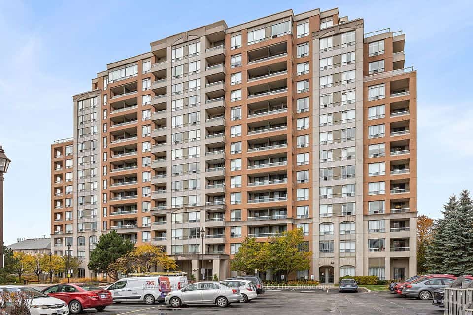 9 Northern Heights Drive #101, Richmond Hill, ON L4B 4M5