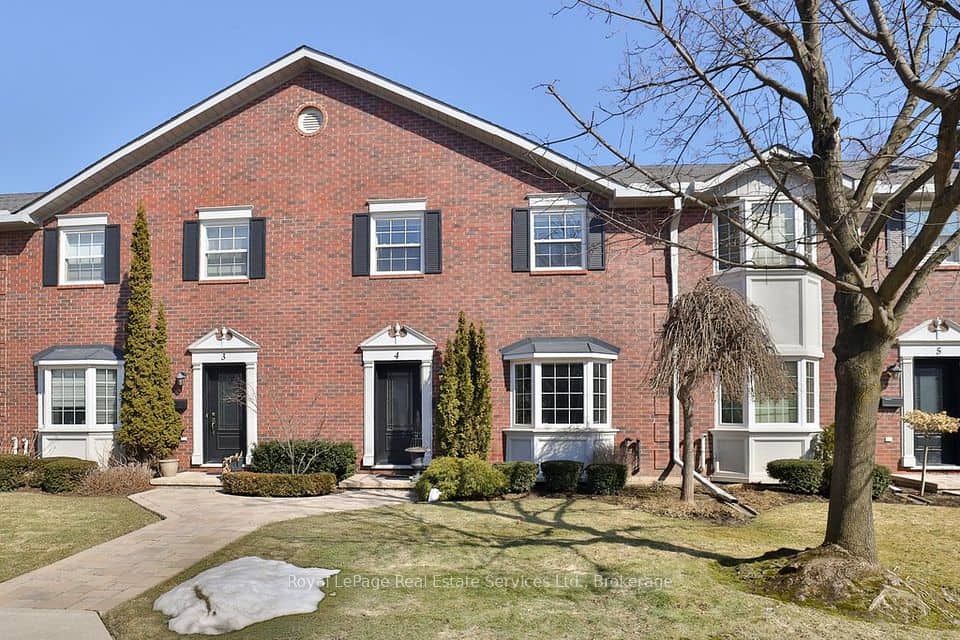 2407 Woodward Avenue, Burlington