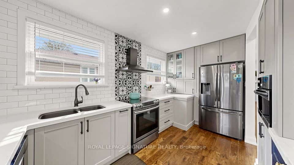 33 Neapolitan Drive, Toronto, ON M1P 4B2