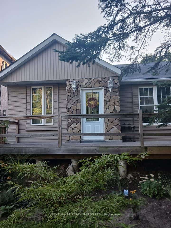 97 Zaph Avenue, Toronto, ON M1C 1M9