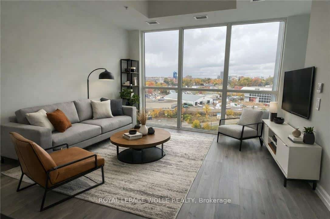 108 Garment Street #1110, Kitchener, ON N2G 0E2