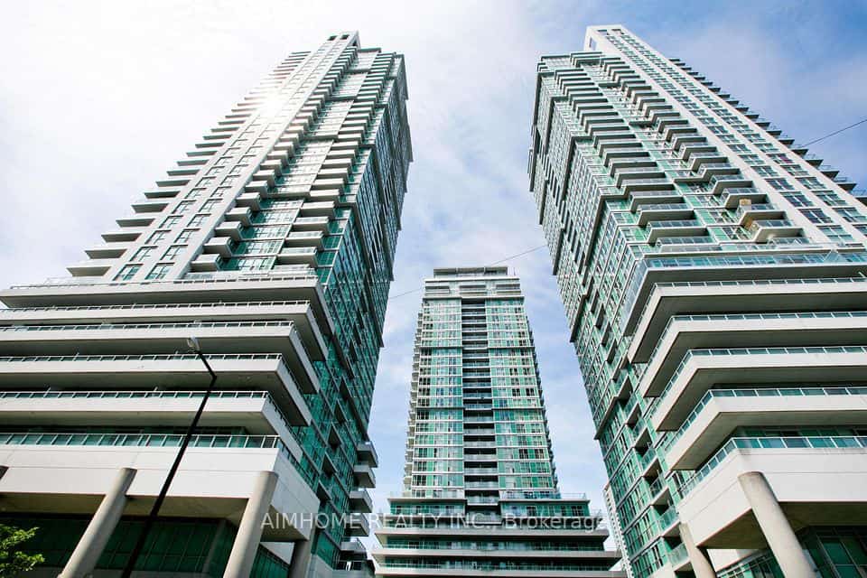 60 Town Centre Court #2402, Toronto, ON M1P 0B1