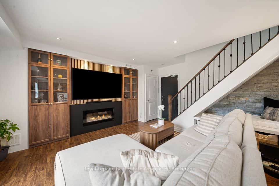 469 Claridge Road #4, Burlington, ON L7N 2S1